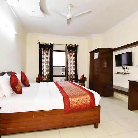 Hotel B-Comfort Amritsar Exterior foto
